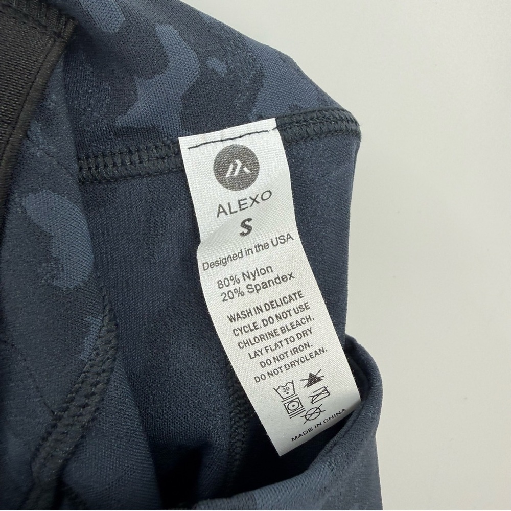 Alexo Athletica FACE FORWARD Camo Legging in Charcoal Size S - Picture 6 of 11